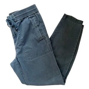 Lou & Grey Dark Blue Capri Pants